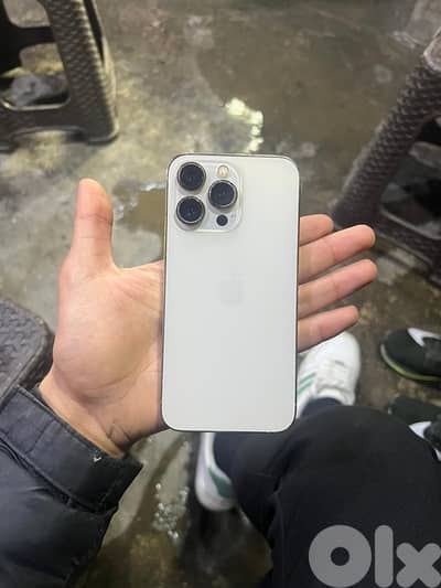 iphone 13 pro mghyra batrey bi janen bi 400$ nehyto ma hda yhatjni