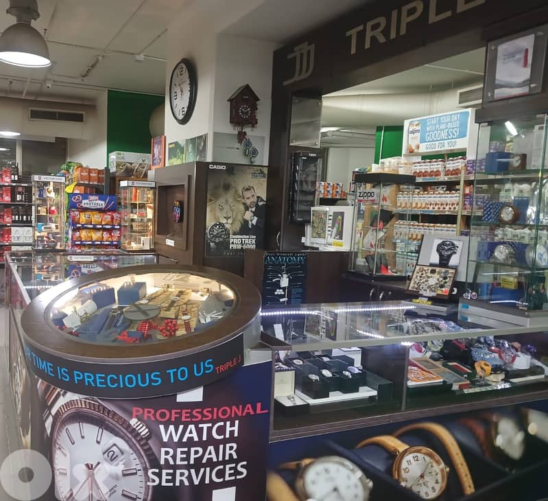 Shop Full Stand For Sale 1