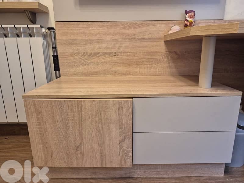 Desk workstation with storage 1