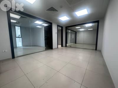Office for Rent in Ramlet Al Baydahمكتب للإيجار في الرملة البيضاء