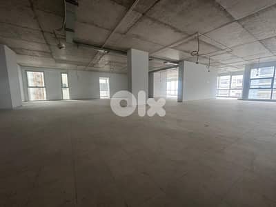 Office for Rent in Ramlet Al Baydahمكتب للإيجار في الرملة البيضاء