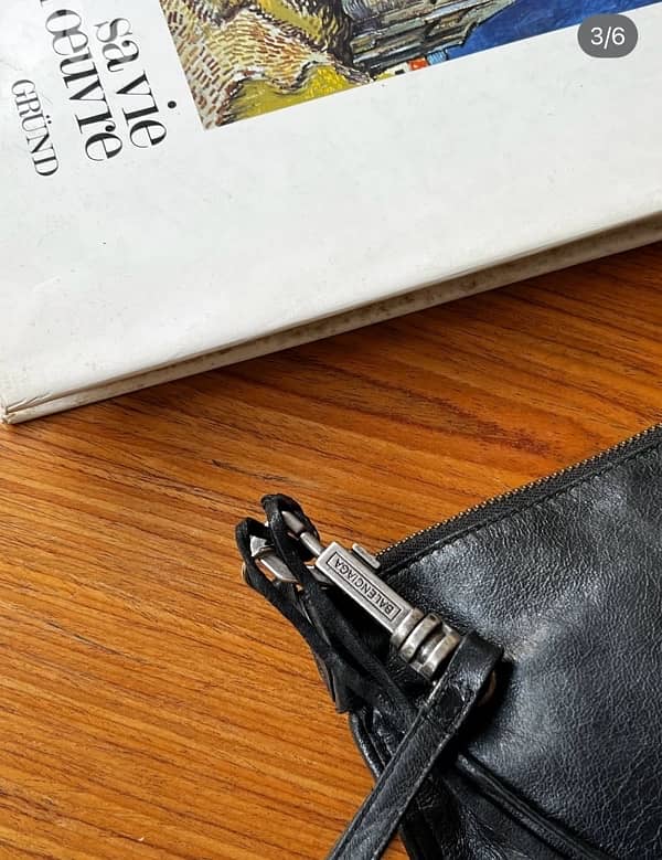 ‏Balenciaga city 2