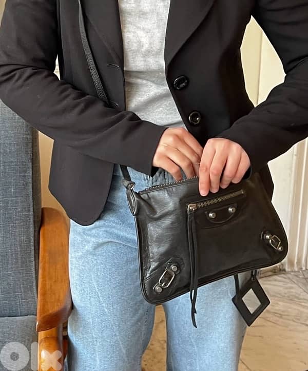 ‏Balenciaga city 3