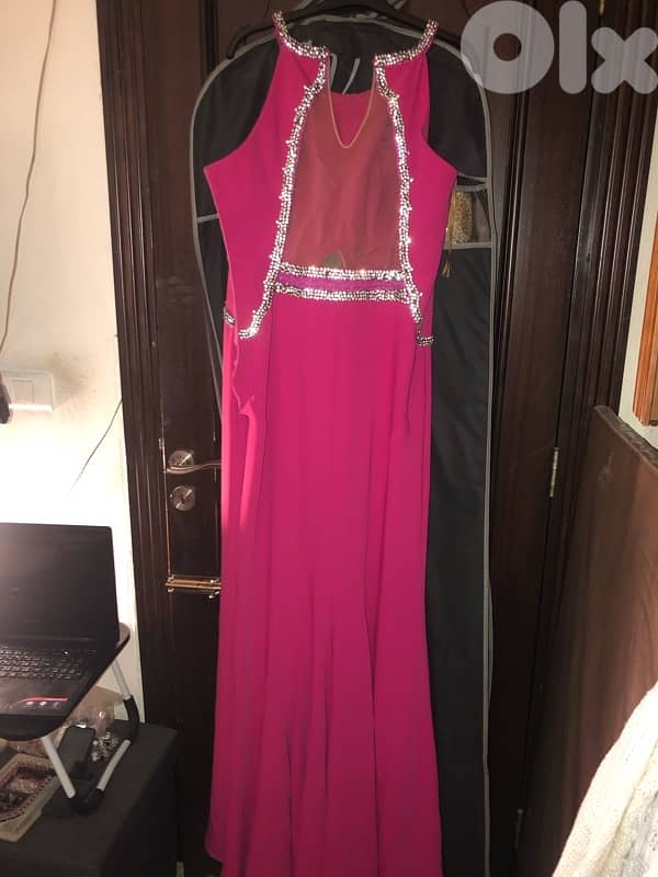 1 time used dress for classic Events size 46 3