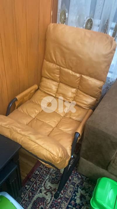 كرسي هزاز شبه جديد