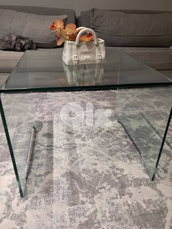 glass table 1