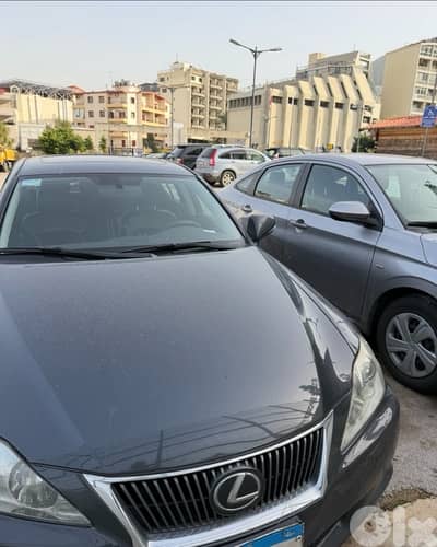 Lexus IS-Series 2010