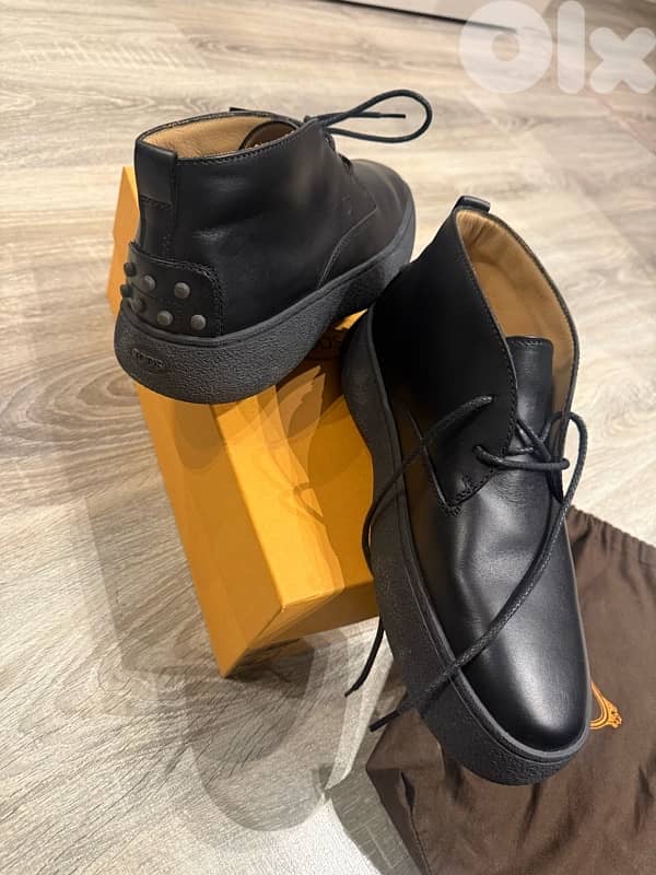 Tod’s boots 1