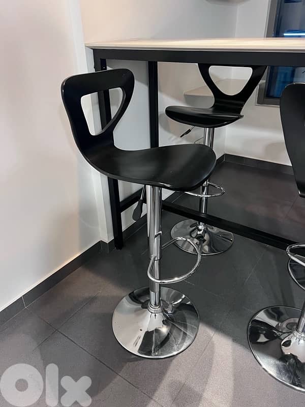 Office Chairs and High bar chairs 1