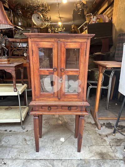 Vintage solid wood cabinet vetrine with glass 130cm 350$ فاترين اطراني