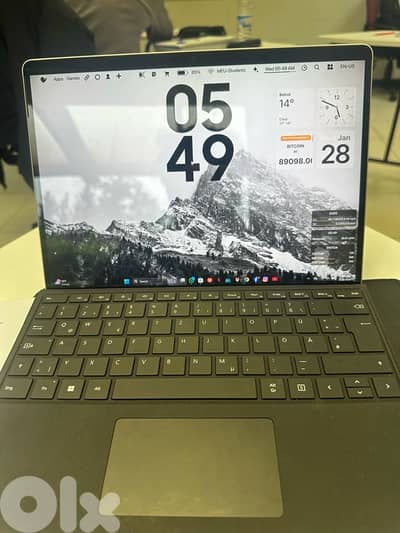Microsoft surface pro 8
