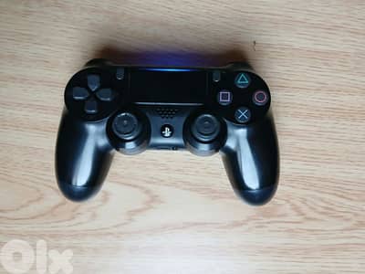 مسكة ps4 اصلية