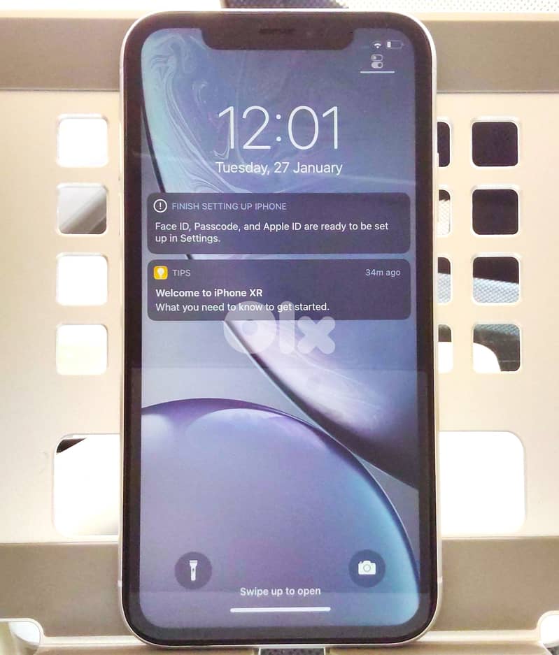 iPhone XR 128GB White 1