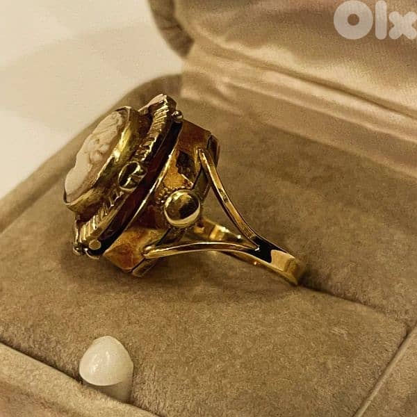 extremely rare gold ring watch from the 1940s 4