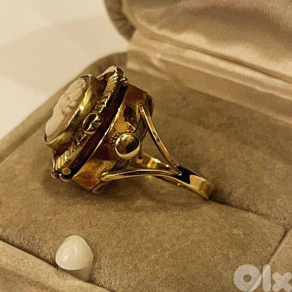 extremely rare gold ring watch from the 1940s 3