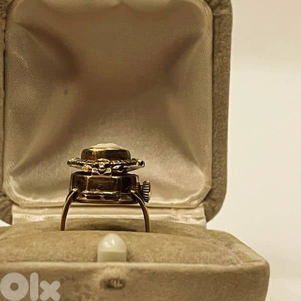 extremely rare gold ring watch from the 1940s 4