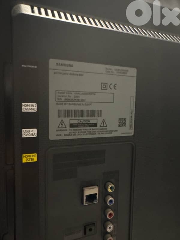 Samsung 40” LED Smart TV Excellent Condition, Original Remote 1