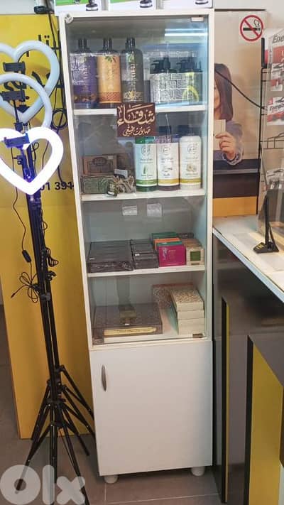 خزانة خشب بيضاء ١٩٠/٤٠