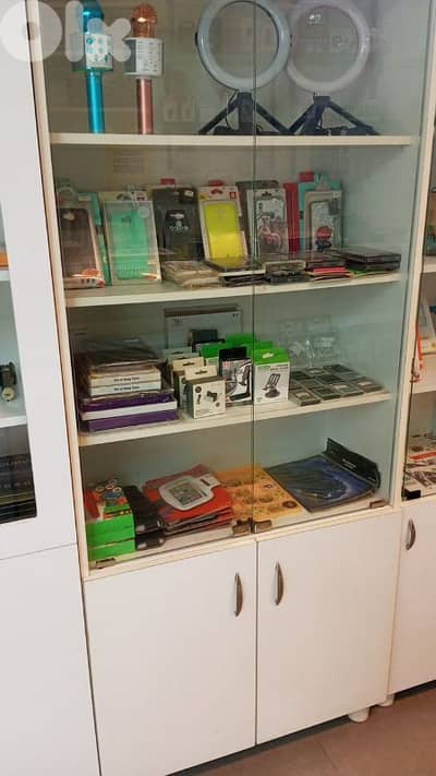 خزانة خشب بيضاء ١٩٠/٨٠