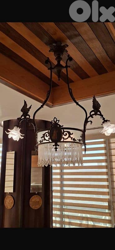 lighting and accessories brand للبيع قطع متنوعة ماركة