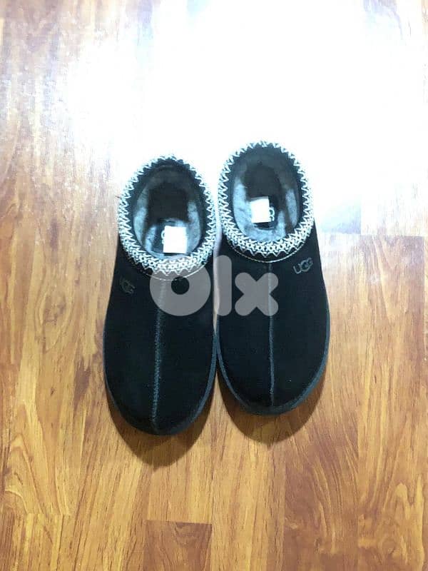 authentic uggs 0 time worn 1