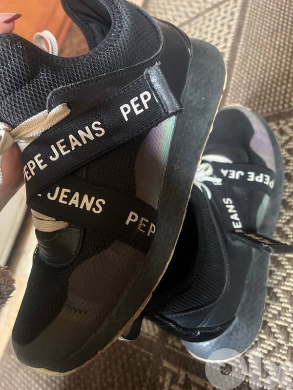 used pepe jeans shoes 4