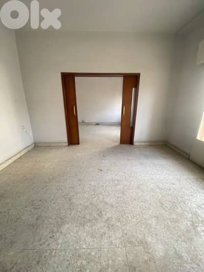 Apartment For Sale in Ain el Remmeneh 110000$ شقة للبيع في عين الرمانة