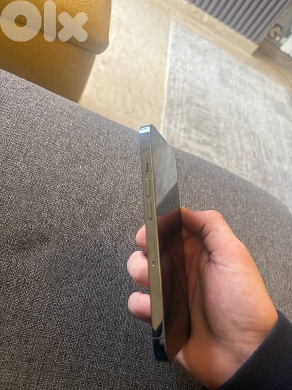 Iphone 13 pro 0 scratches everything original 4