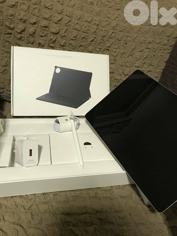 magicpad 2 256GB+12GB RAM 3