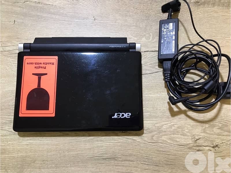 Acer Aspire One D250-0Bk 1