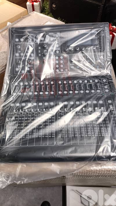 MIDAS M32 R Digital Mixing Console – 32 M Inputs Professional Live Mix