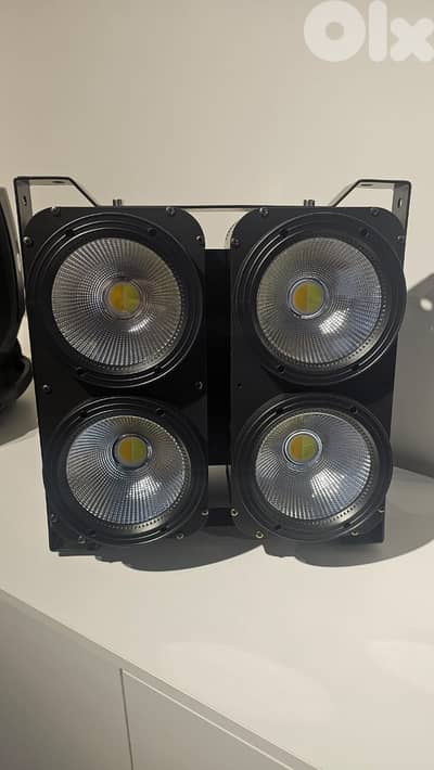 4×100W COB Blinder Light – Audience & Stage Wash LED Fixture
