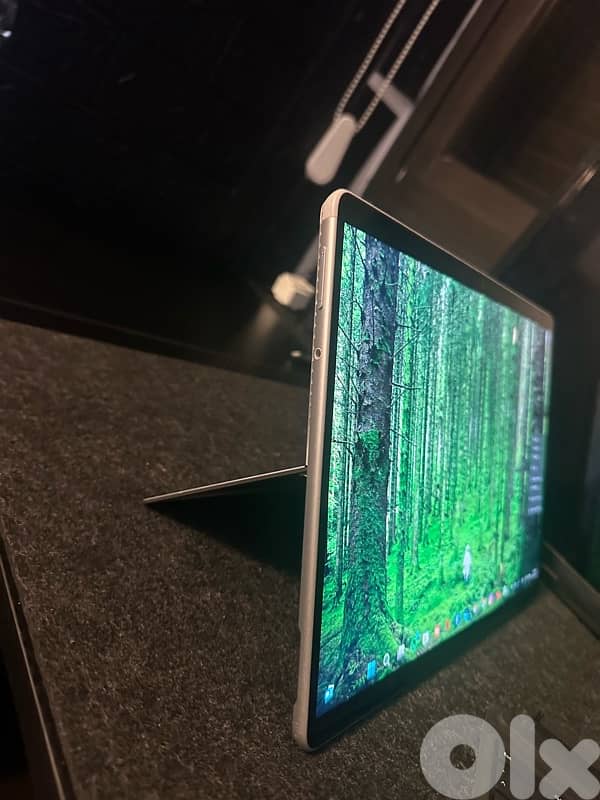 Microsoft surface pro 8 2
