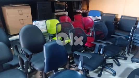 كراسي خزنات مكاتب اوروبي شبه جديد