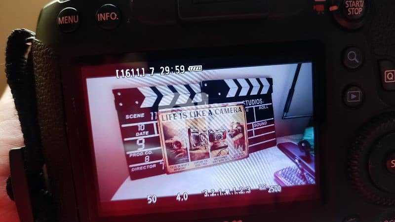 Canon 6D full frame body, ~64k shutter, 2 original battery charger bag 8