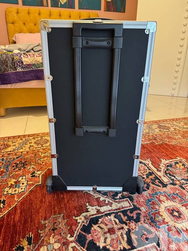 Storage Compartment - Makeup 2