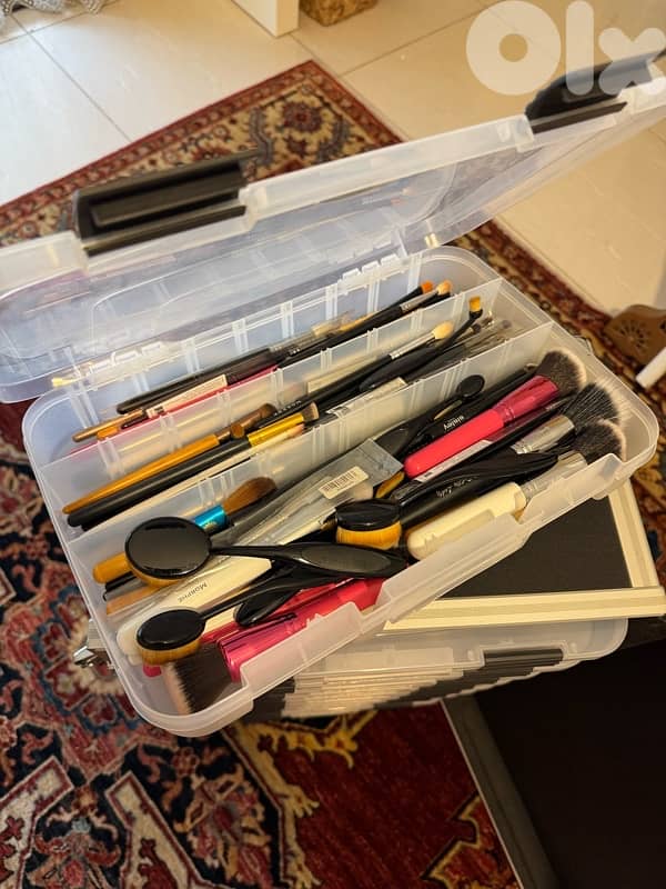 Storage Compartment - Makeup 5