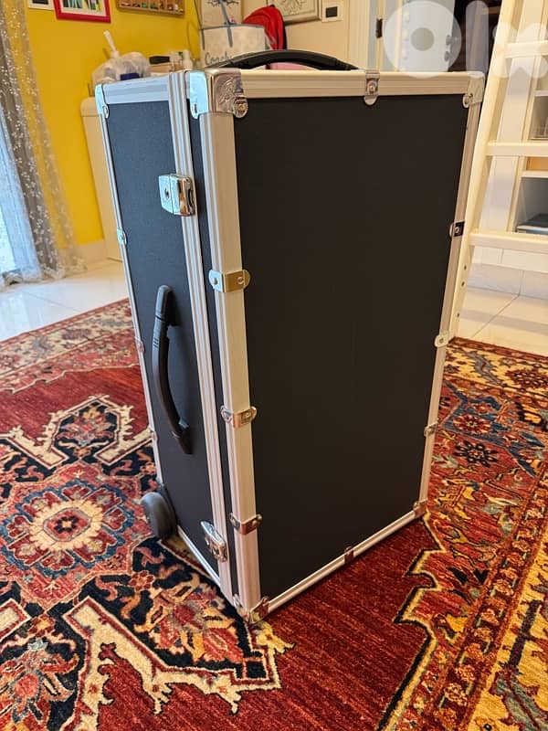 Storage Compartment - Makeup 6