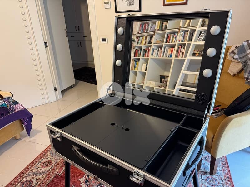 Portable Makeup Stand with lights 5