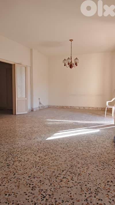 SPACIOUS APARTMENT FOR SALE IN JOUNIEH PRIME,3 BEDROOMS,(JOU-197)