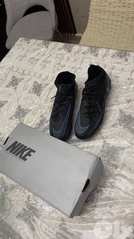 Nike football phantom GT size 44 3