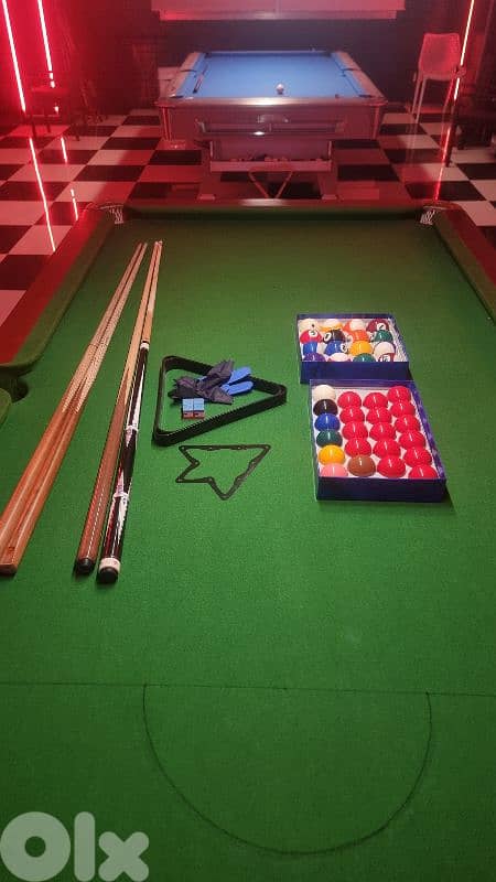 Pool Table - Mini Snooker - Chinese pool 8