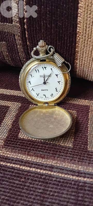 pocket watch ساعة جيب