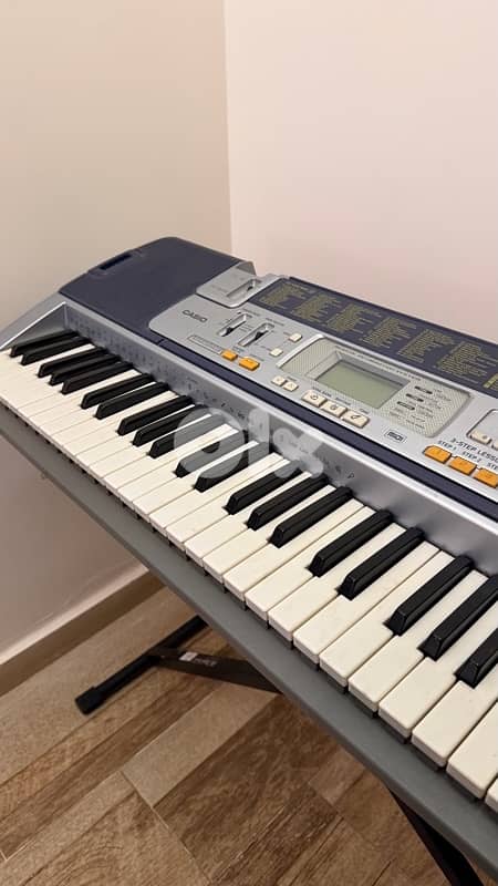 Casio LK-110 Keyboard (Piano) 3