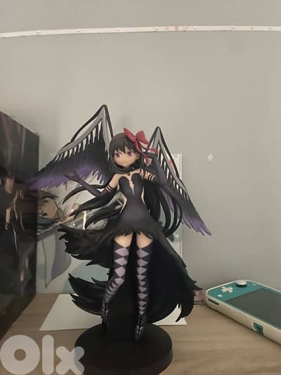 ultimate homura figure ( rare )