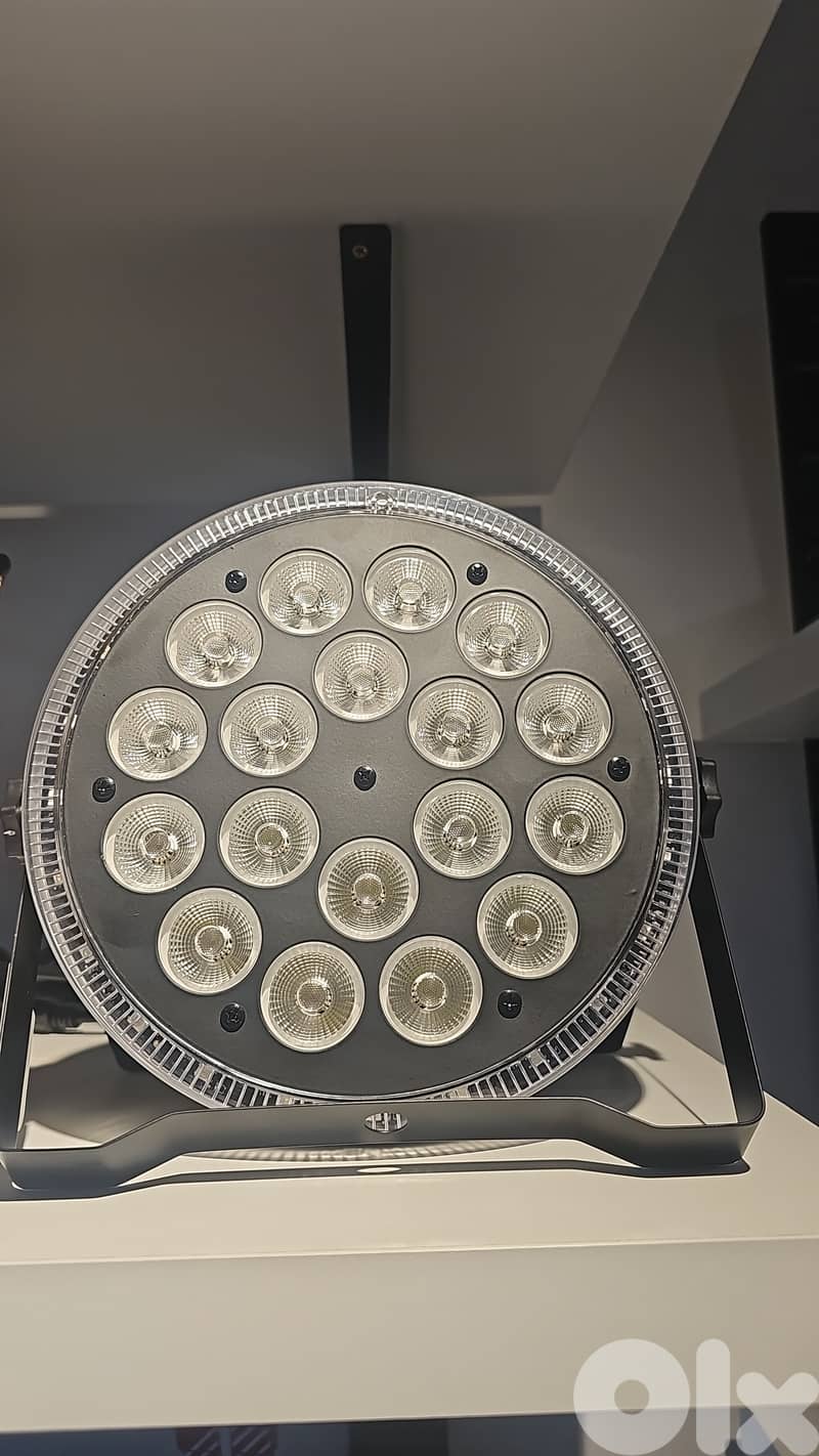 proffesionel stage equipments speakers/lightings/coneffti/co2/screen 5