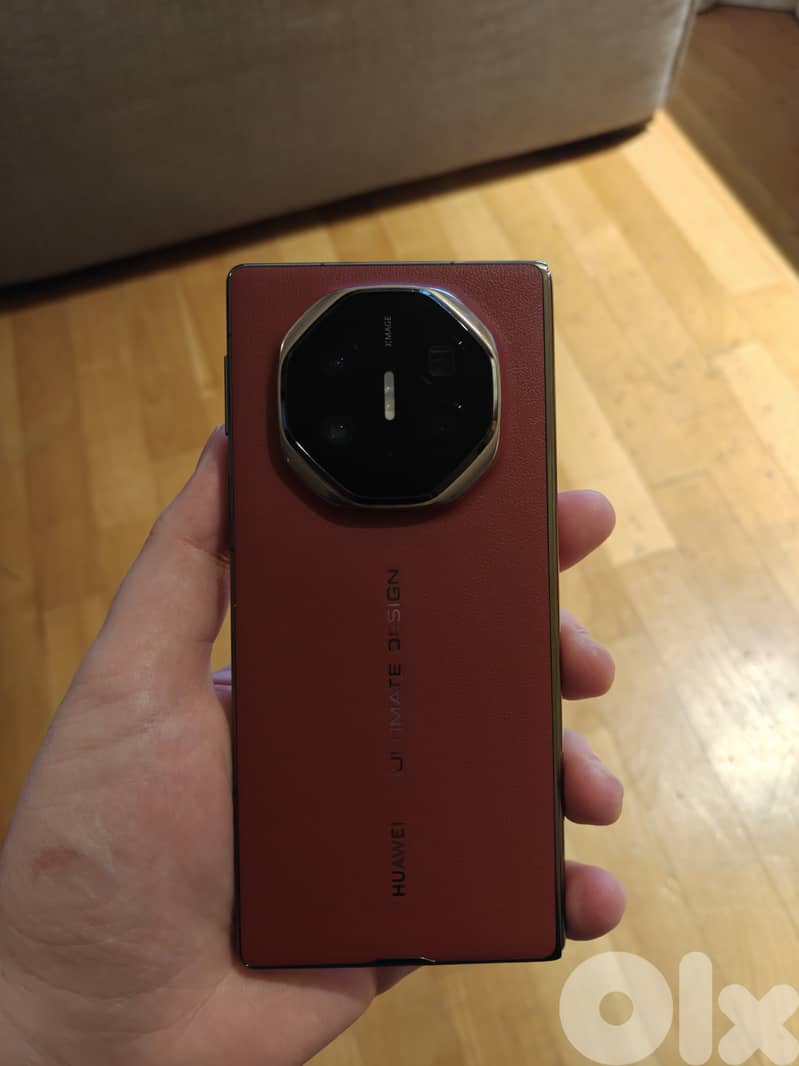 Huawei Mate XT Ultimate 1TB Tri-Fold - Like New 4
