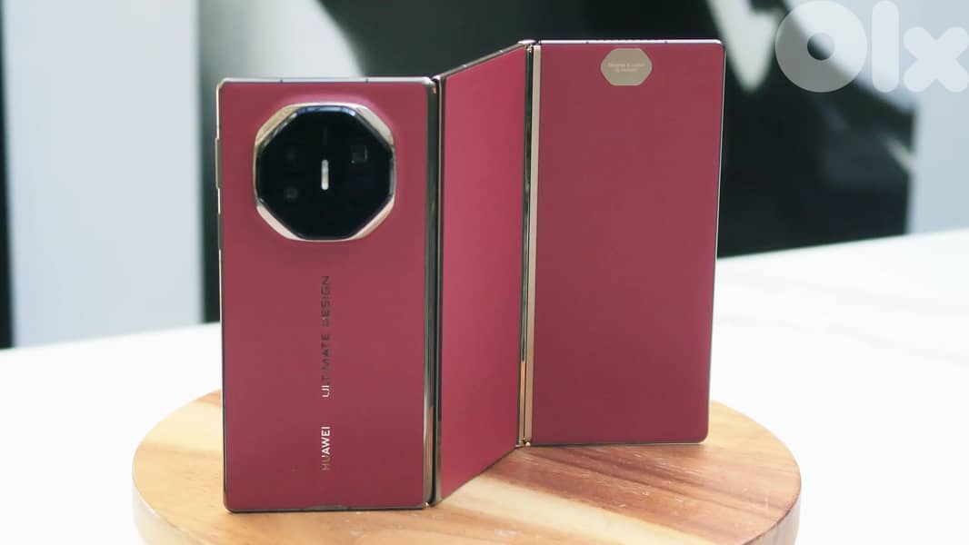 Huawei Mate XT Ultimate 1TB Tri-Fold - Like New 5