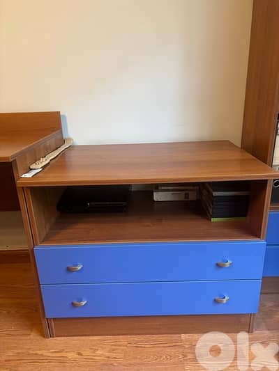 desk 210 cm with table tv with drawers.