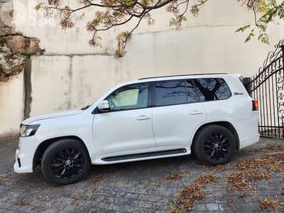 Toyota Land Cruiser 2011